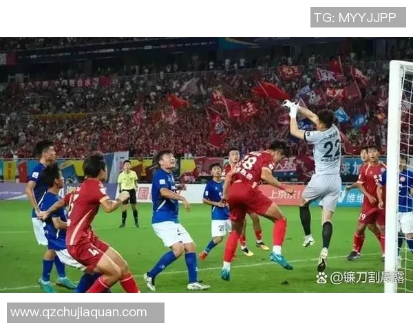 亚洲足球明星同场竞技展现精彩对决引发球迷热潮